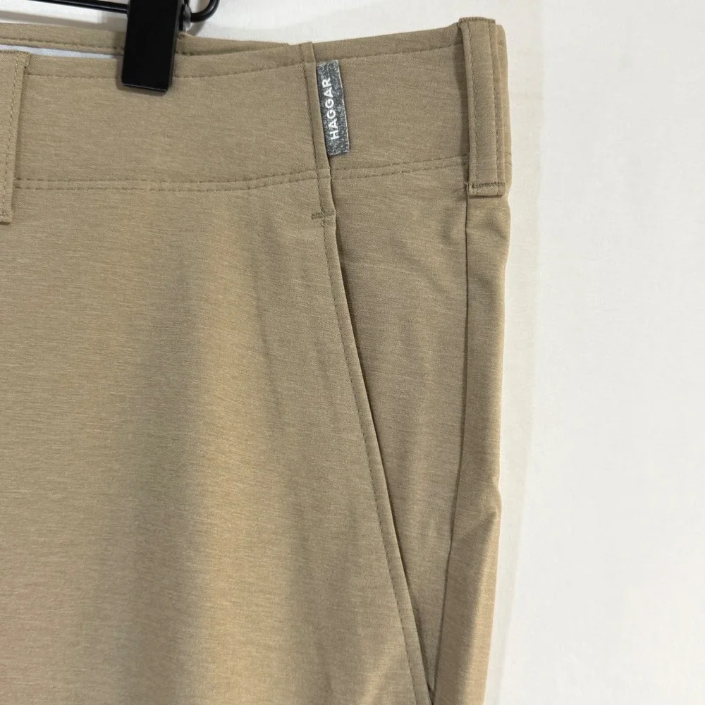 Haggar Performance Shorts Mens 40 Khaki Tan 4-Way Stretch Moisture Wicking 8.5in